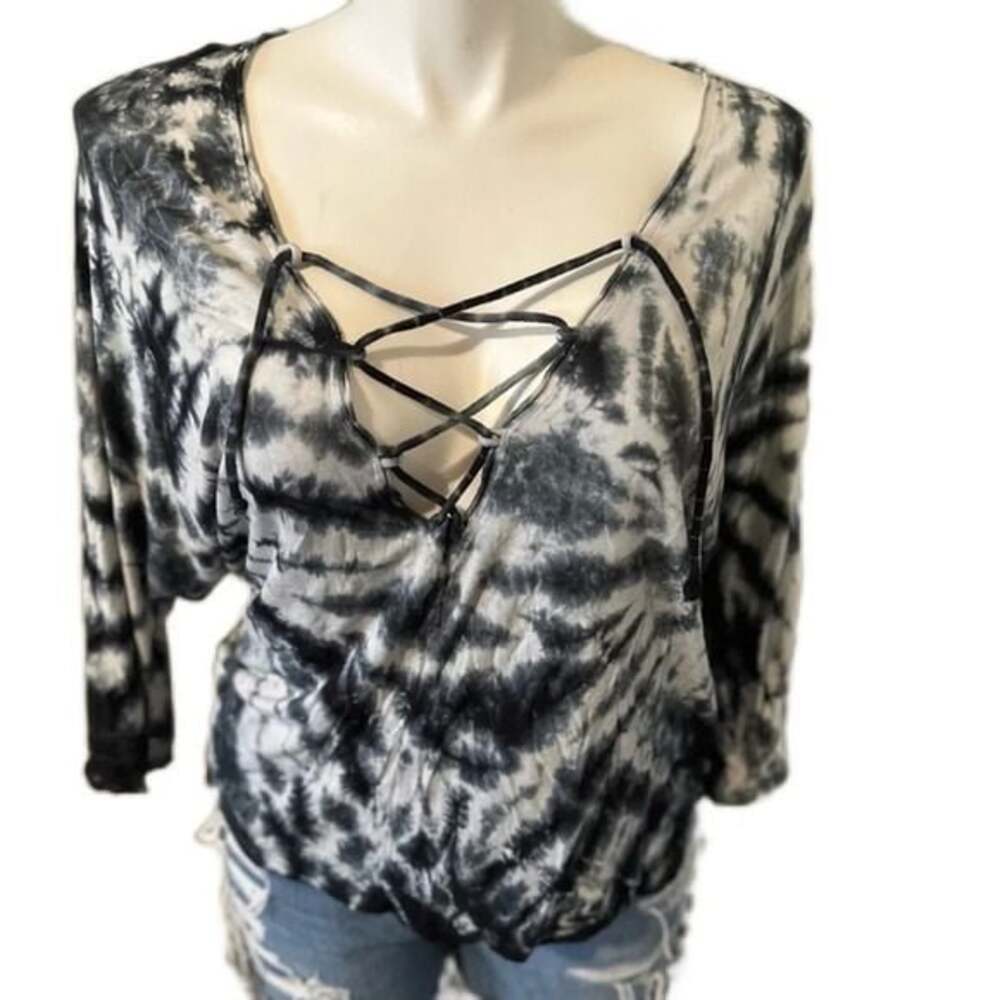 Urban Outfitters Ecote Tie Dye 3/4 sleeve Top size M